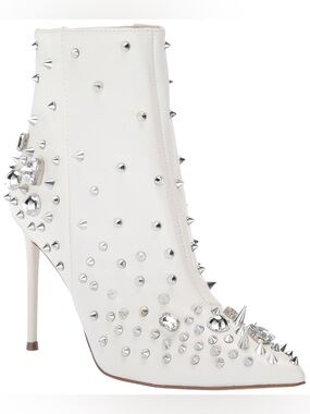 🆕{Steve Madden} Viceroy Studded Stiletto Ankle Boot